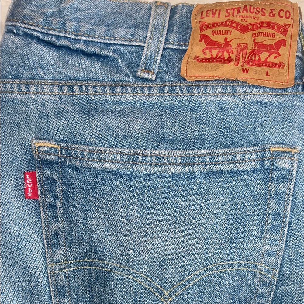 Levi's Light Blue Denim Jeans with Red Tab